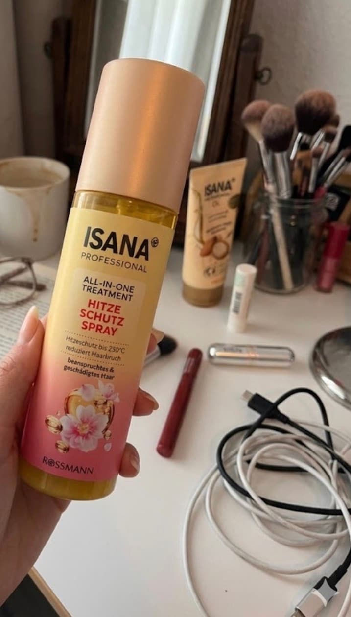 Isana saç spreyi