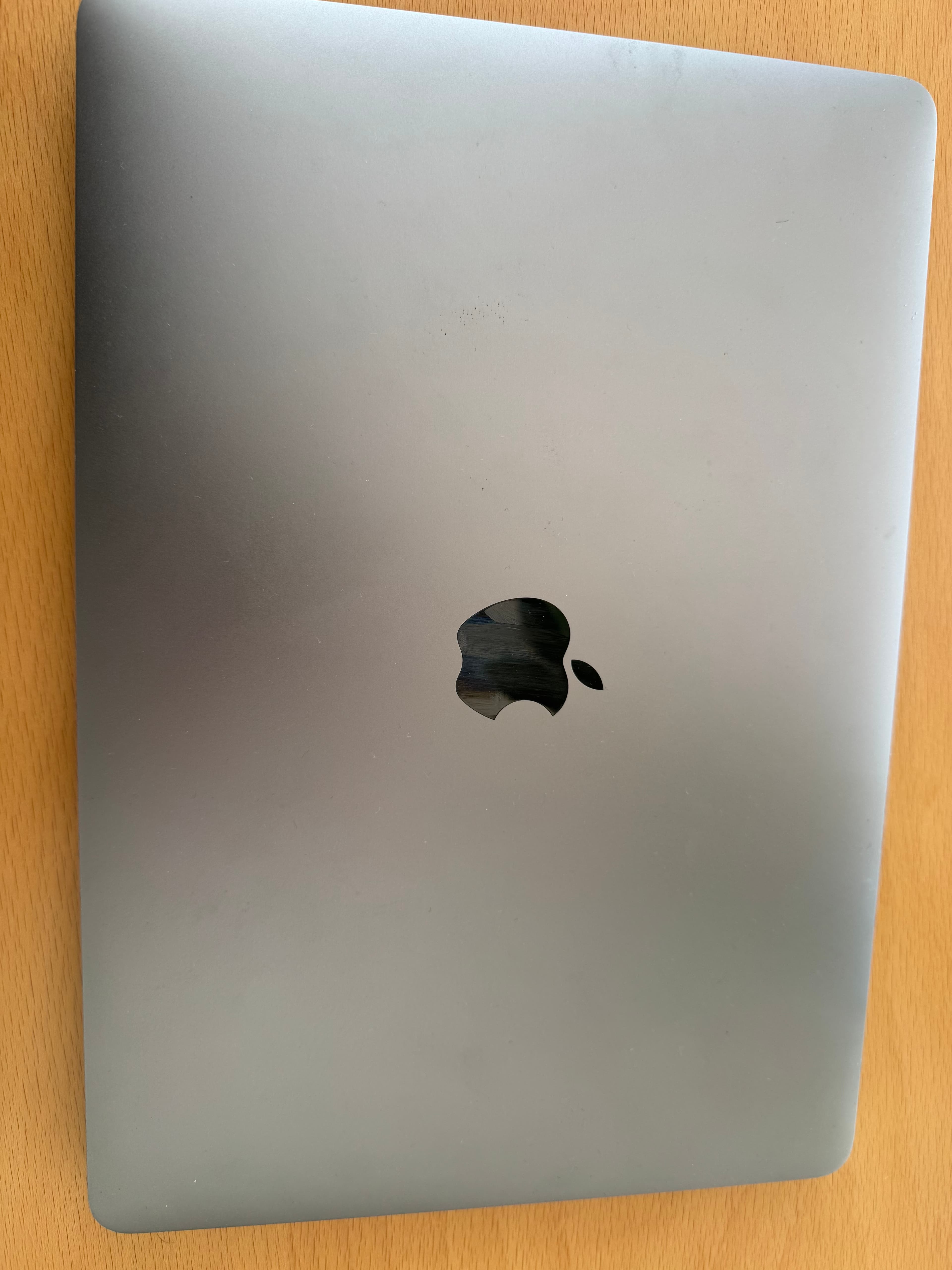 Apple Macbook Pro M2 çip 13 incg 1